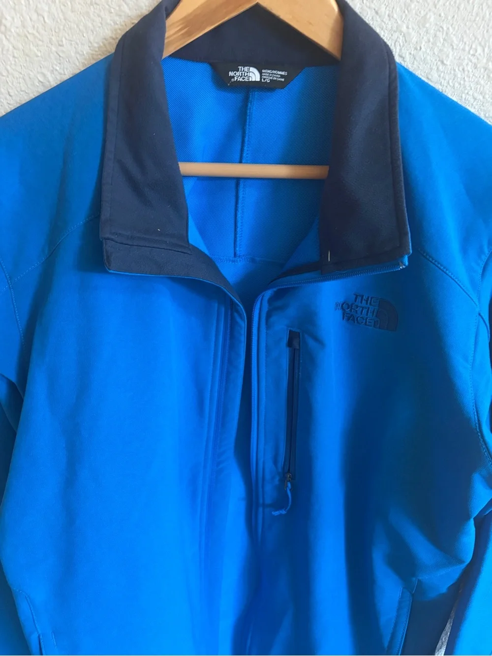 The North Face Men’s Blue Softshell Jacket Apex Pneumatic blue size L full zip